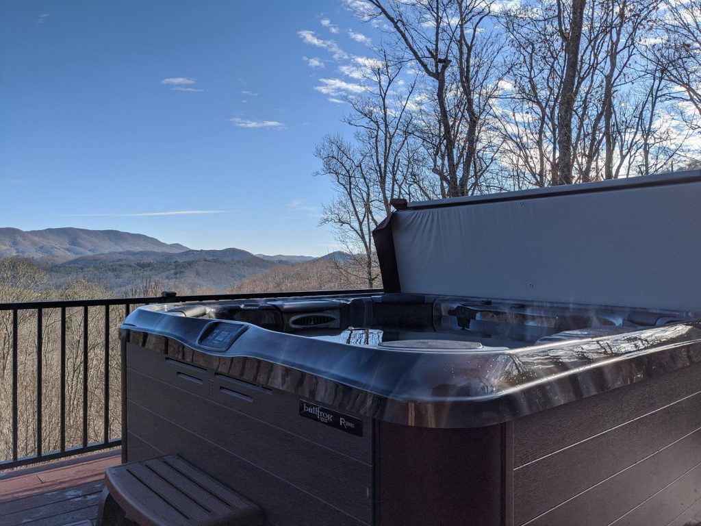 Mountain View Deck Hot Tub Experience